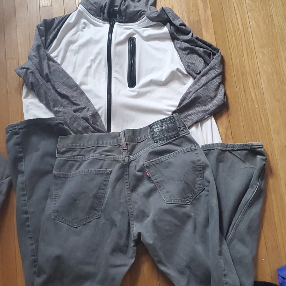 Levi's Jean's gray size 34x34 w/american eagle zip
